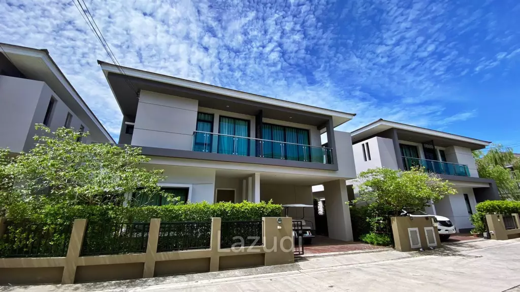2 Storey Detached House for Sale in Pattaya