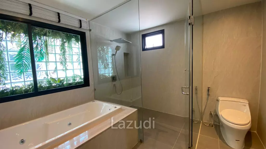2 Storey Detached House for Sale in Pattaya