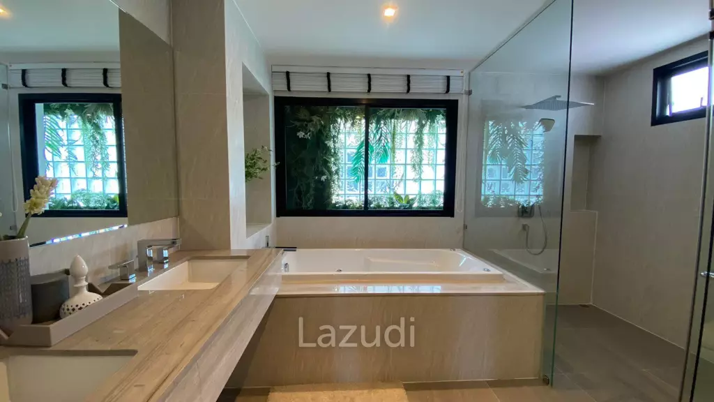 2 Storey Detached House for Sale in Pattaya