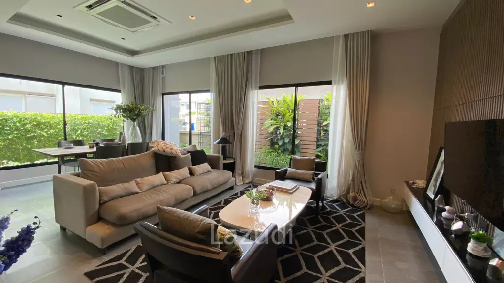 2 Storey Detached House for Sale in Pattaya