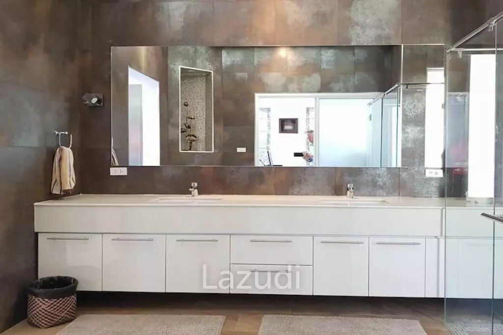 4 Bed 3 Bath 210 SQM, Red Mountain