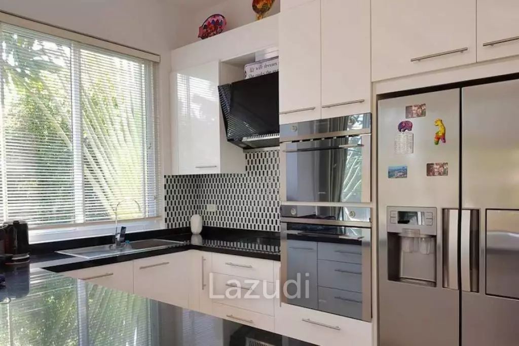 4 Bed 3 Bath 210 SQM, Red Mountain