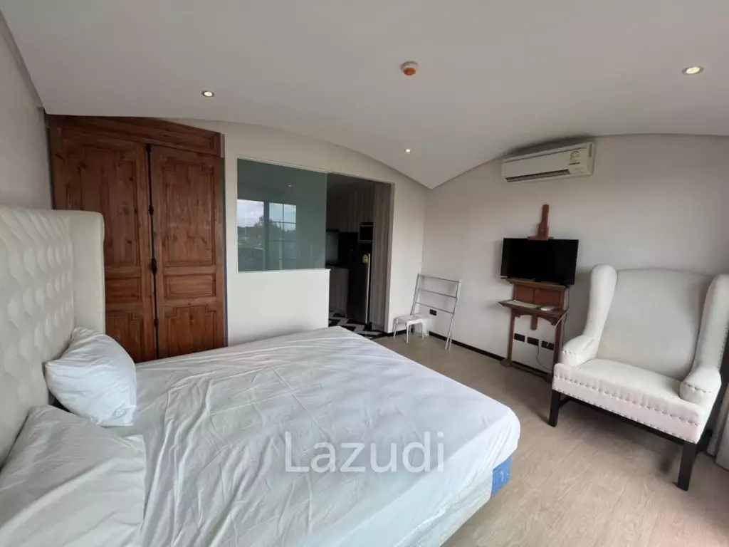 Studio 1 Bathroom 24 SQ.M. The Venetian Signature Condo Resort