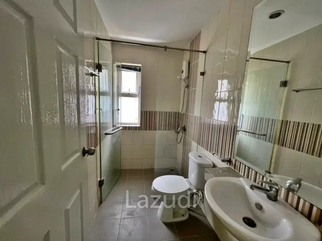 House in East Pattaya with 3 Bedrooms for Sale