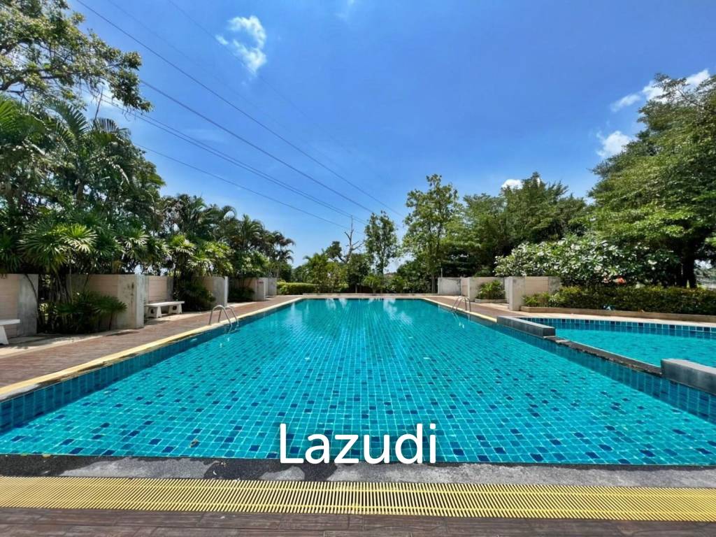 House in East Pattaya with 3 Bedrooms for Sale