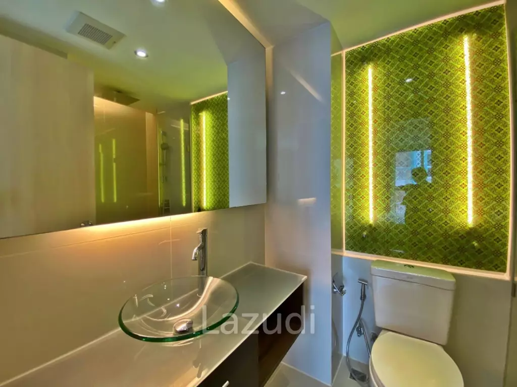 Exceptional Grande Caribbean Condo for Sale