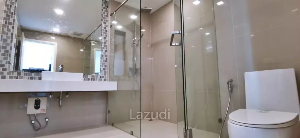 One Tower Condo for Sale in Pratumnuk