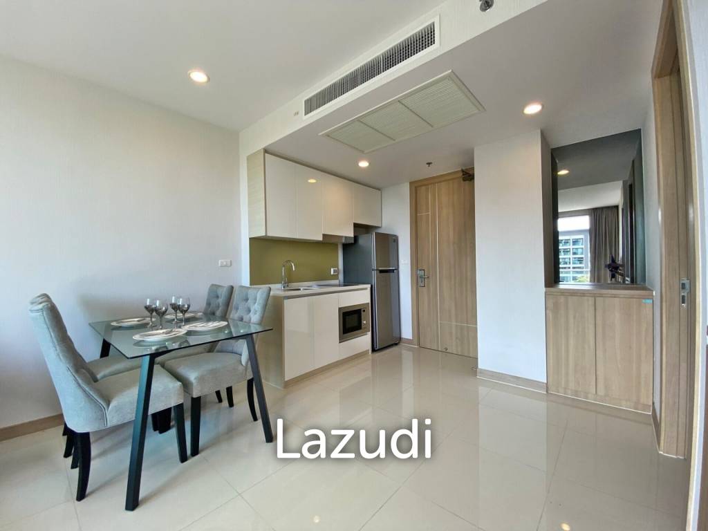 Pool Views Riviera Wongamat Condo for Sale