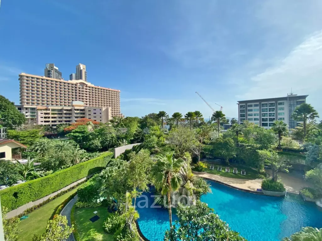 Pool Views Riviera Wongamat Condo for Sale