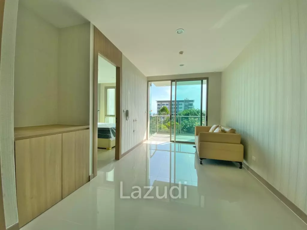 The Riviera Wong Amat Condo for Sale