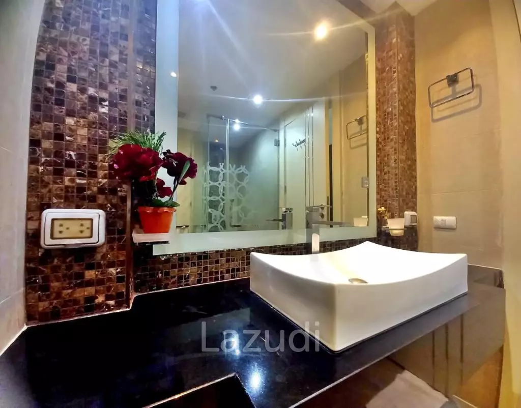 Pratumnak Hill Cosy Beach View Condo for Sale