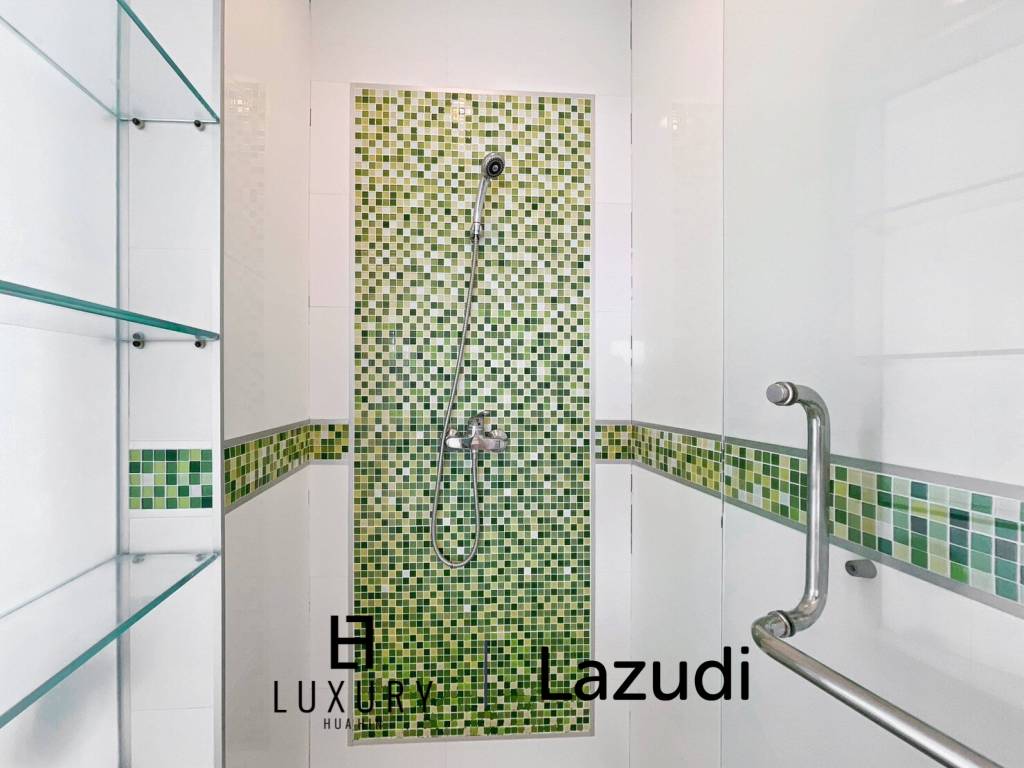 Baan Suan Rim Sai: 1 Bed Seaview Condo