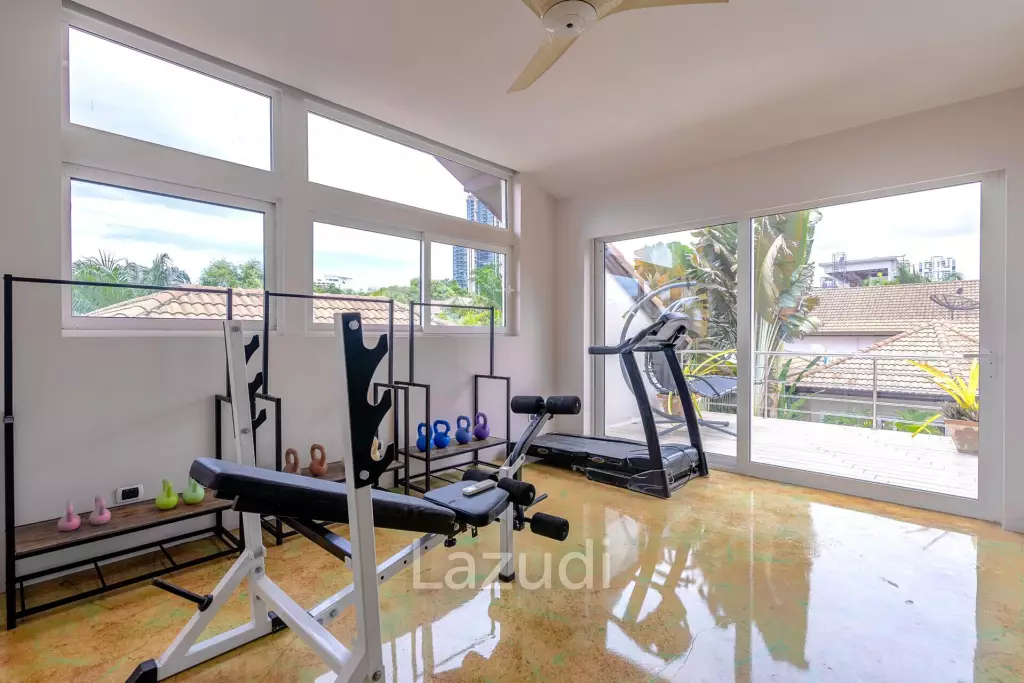 Pool Villa House for Sale in Pratumnak Hill
