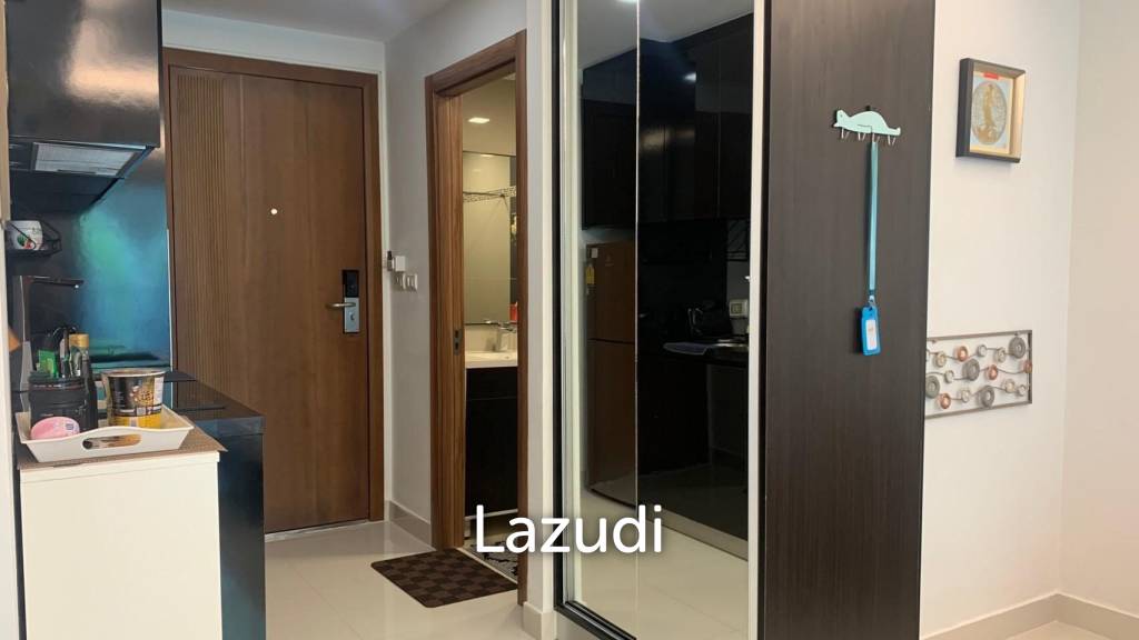 Studio Condo at Club Royal Wong Amat for Sale