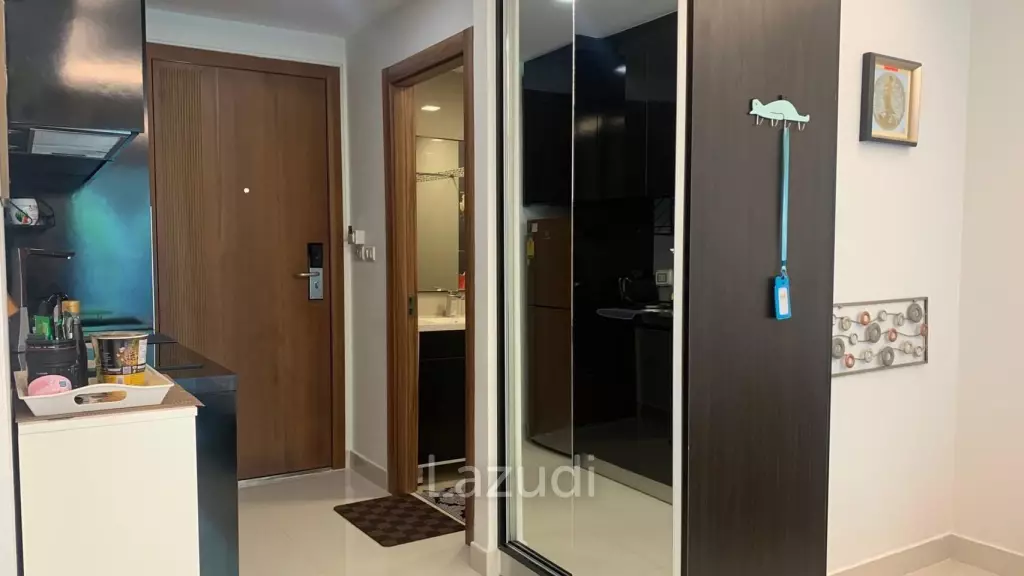 Studio Condo at Club Royal Wong Amat for Sale