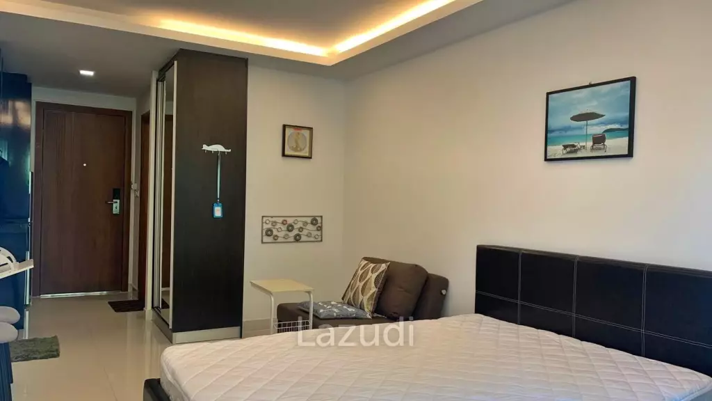 Studio Condo at Club Royal Wong Amat for Sale