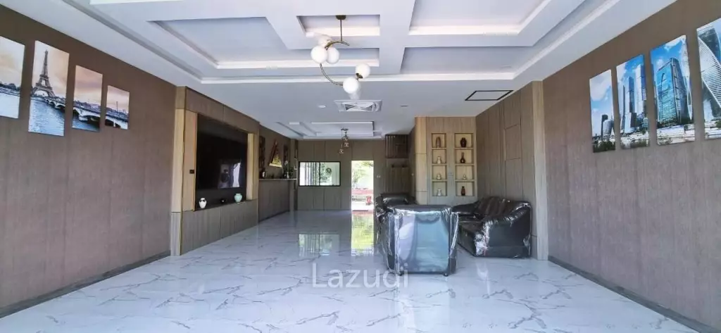 3 Storey House for Sale in Mabprachan Lake