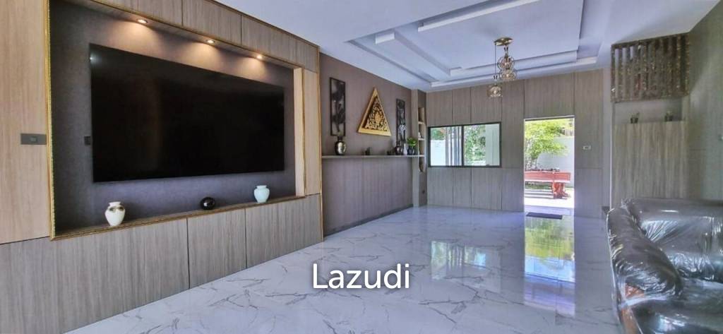 3 Storey House for Sale in Mabprachan Lake