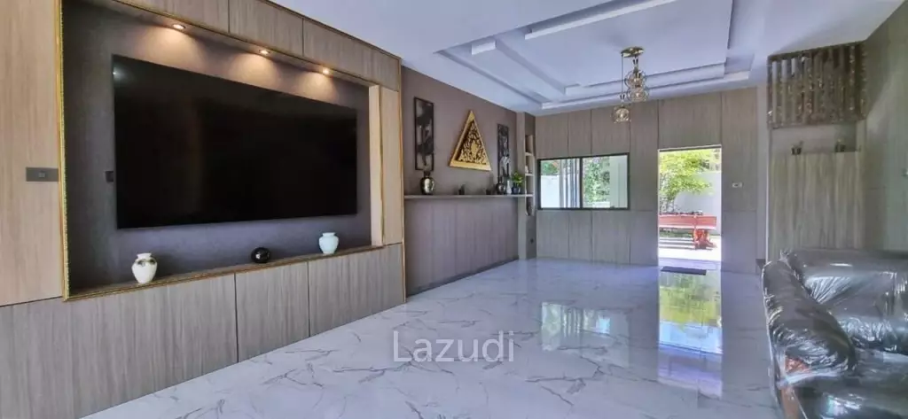 3 Storey House for Sale in Mabprachan Lake