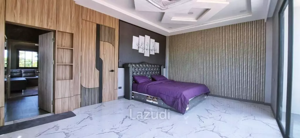 3 Storey House for Sale in Mabprachan Lake