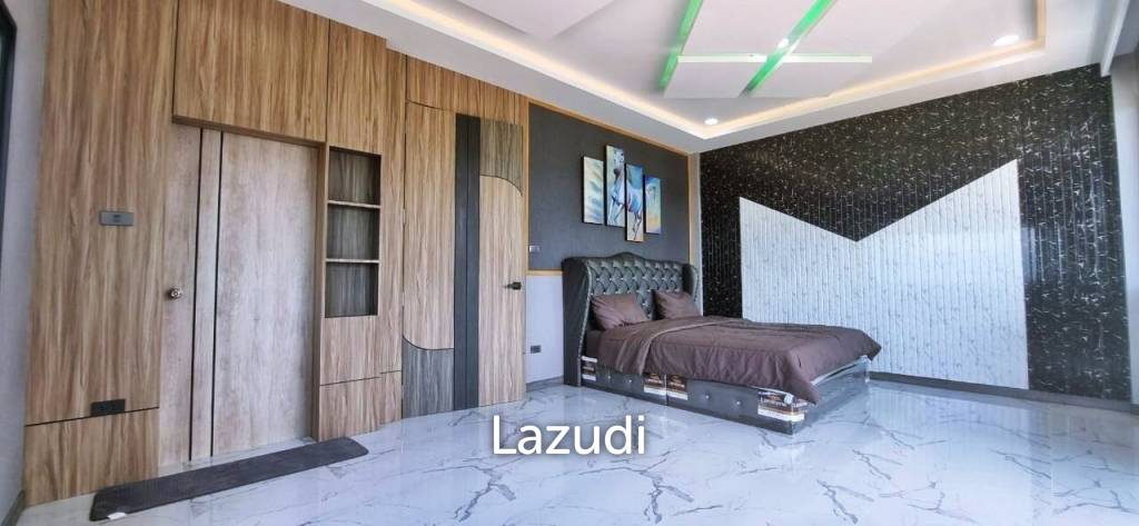 3 Storey House for Sale in Mabprachan Lake