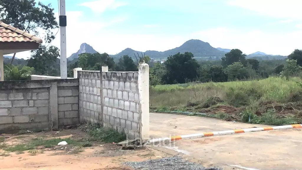Hauy Yai Land Plot for Sale with Mountain Views