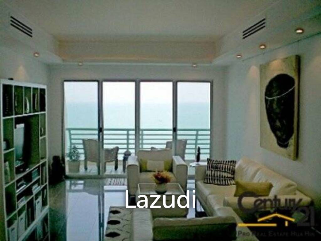 Three Bedroom Condominium with stunning Sea Views