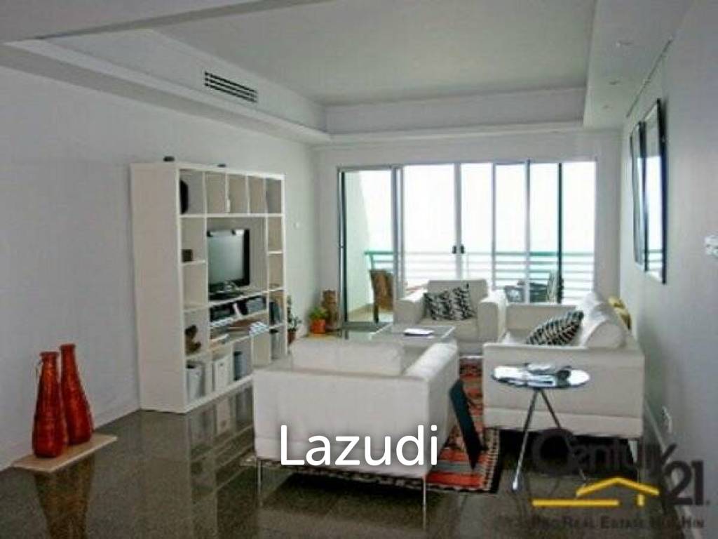 Three Bedroom Condominium with stunning Sea Views