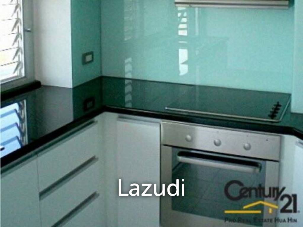 Three Bedroom Condominium with stunning Sea Views