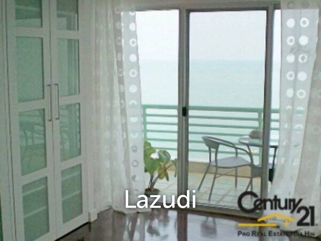 Three Bedroom Condominium with stunning Sea Views