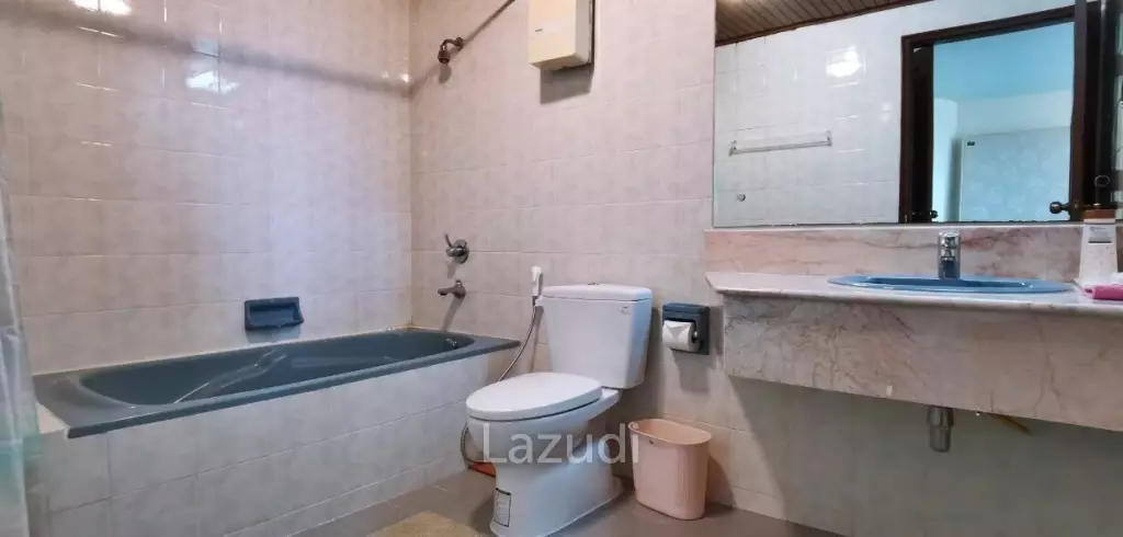 3Bedrooms for Sale in Park Beach Condo