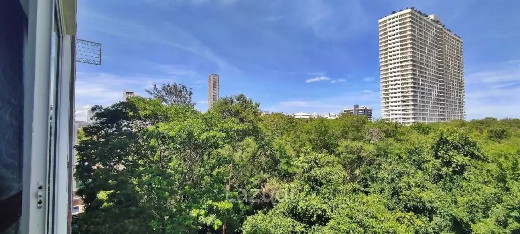 Jomtien Beach Mountain 6 Condo for Sale