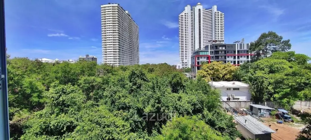 Jomtien Beach Mountain 6 Condo for Sale