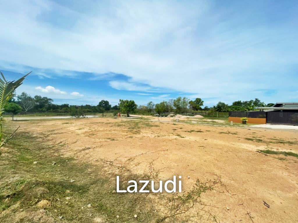 3 Rai 2 Ngan Huay Yai Land for Sale