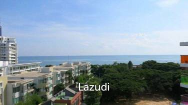 Immaculate 2 Bed Penthouse Condo next to the Beach