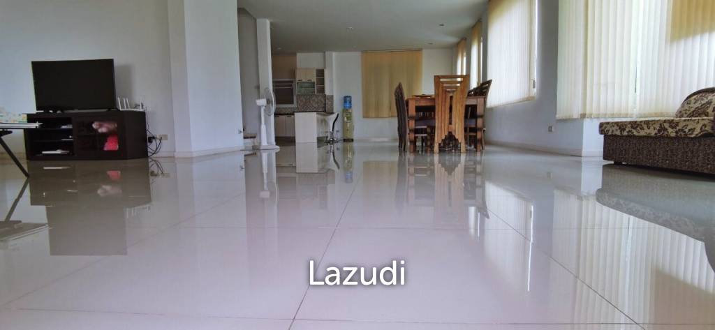 2-Story House for Sale in East Pattaya