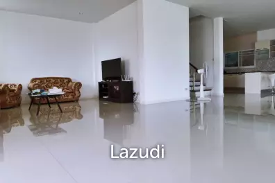 2-Story House for Sale in East Pattaya