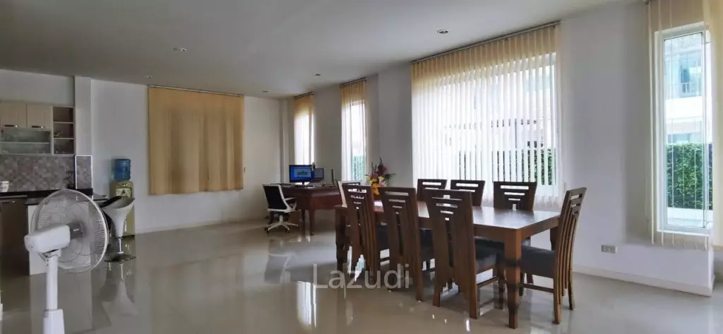 2-Story House for Sale in East Pattaya