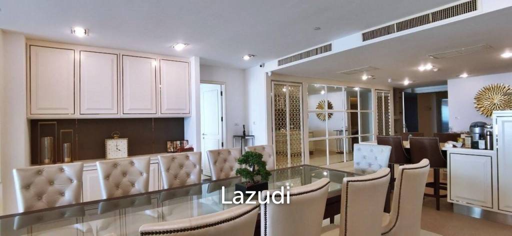 La Royale Beach Condo for Sale in Na-Jomtien