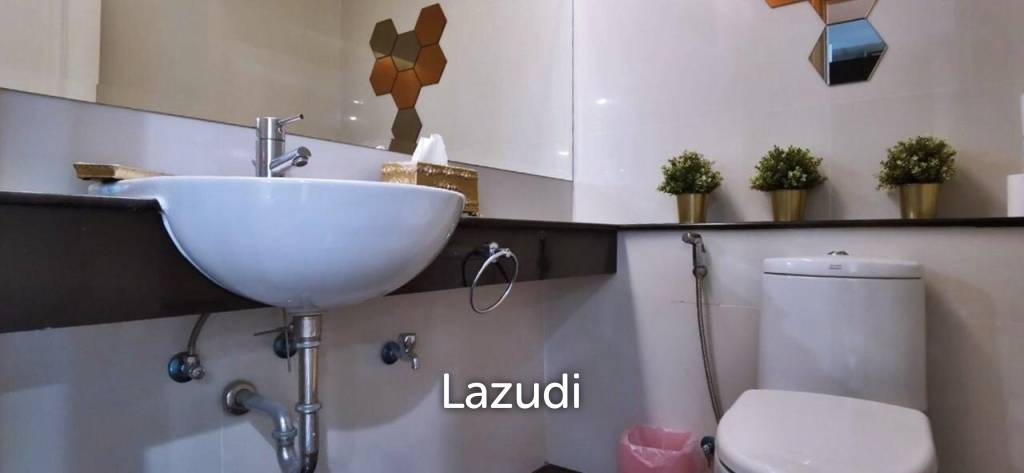 La Royale Beach Condo for Sale in Na-Jomtien