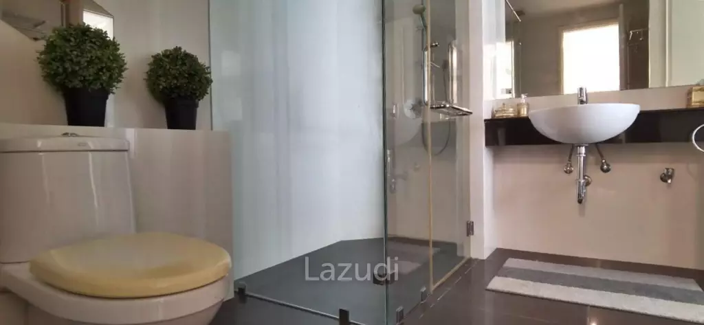 La Royale Beach Condo for Sale in Na-Jomtien