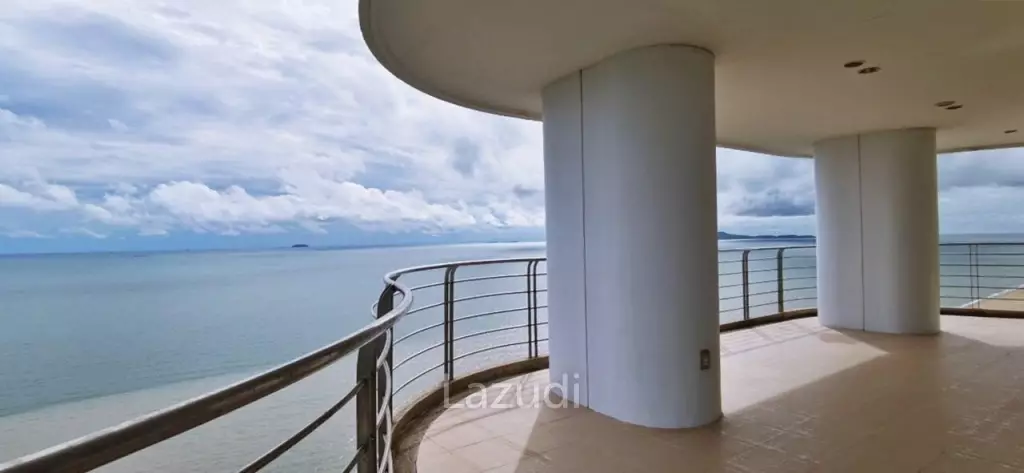 La Royale Beach Condo for Sale in Na-Jomtien