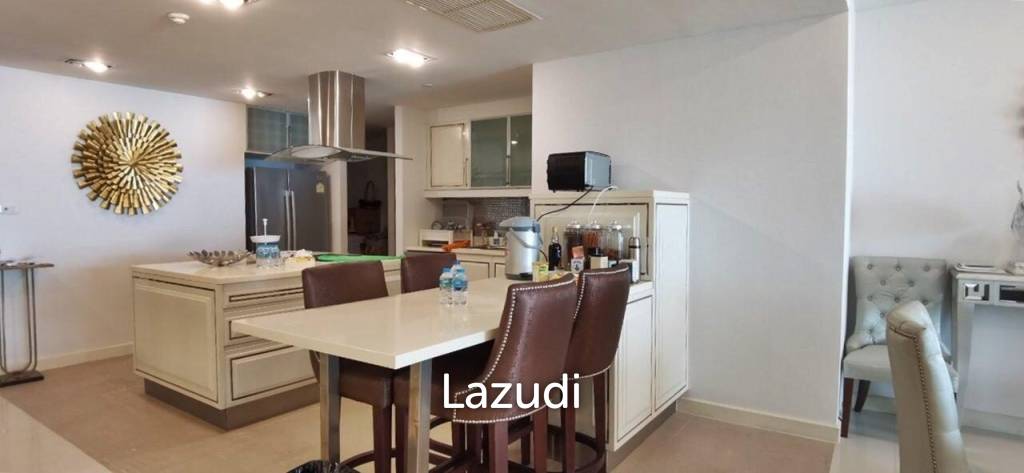 La Royale Beach Condo for Sale in Na-Jomtien