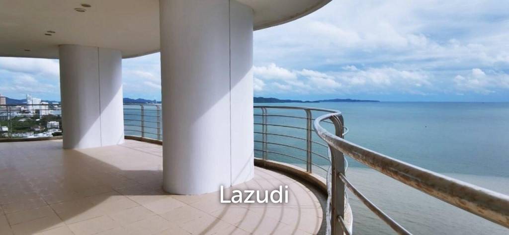 La Royale Beach Condo for Sale in Na-Jomtien