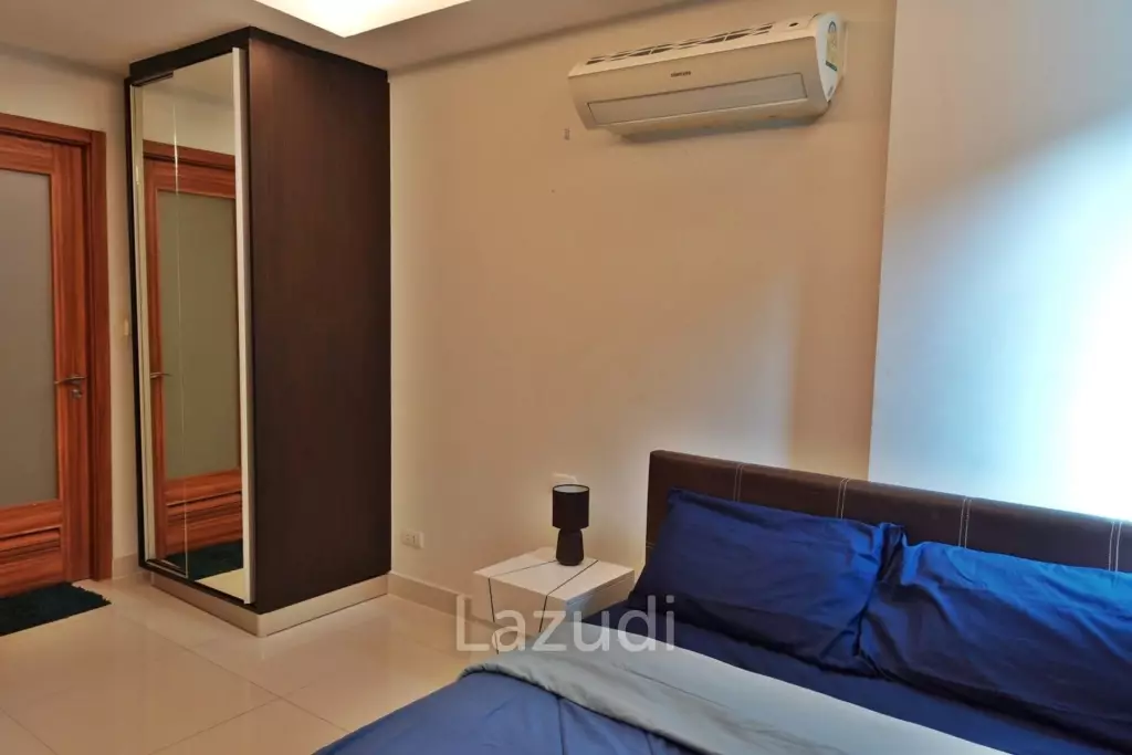 Beachfront Condo for Rent in Club Royal