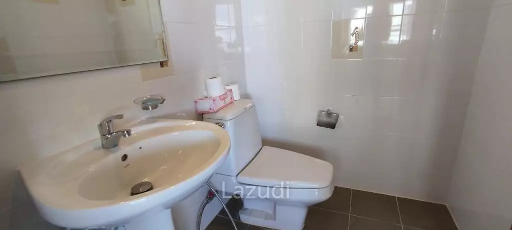 The Bay View Condo for Sale with City View