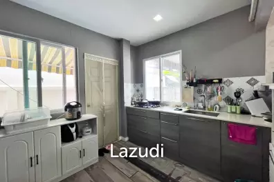 House at East Pattaya with 3 Bedrooms for Sale