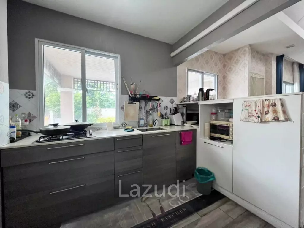 House at East Pattaya with 3 Bedrooms for Sale