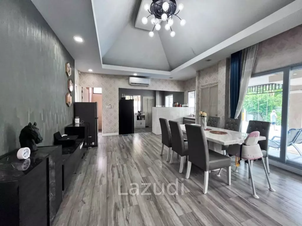 House at East Pattaya with 3 Bedrooms for Sale
