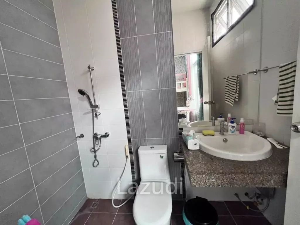 House at East Pattaya with 3 Bedrooms for Sale